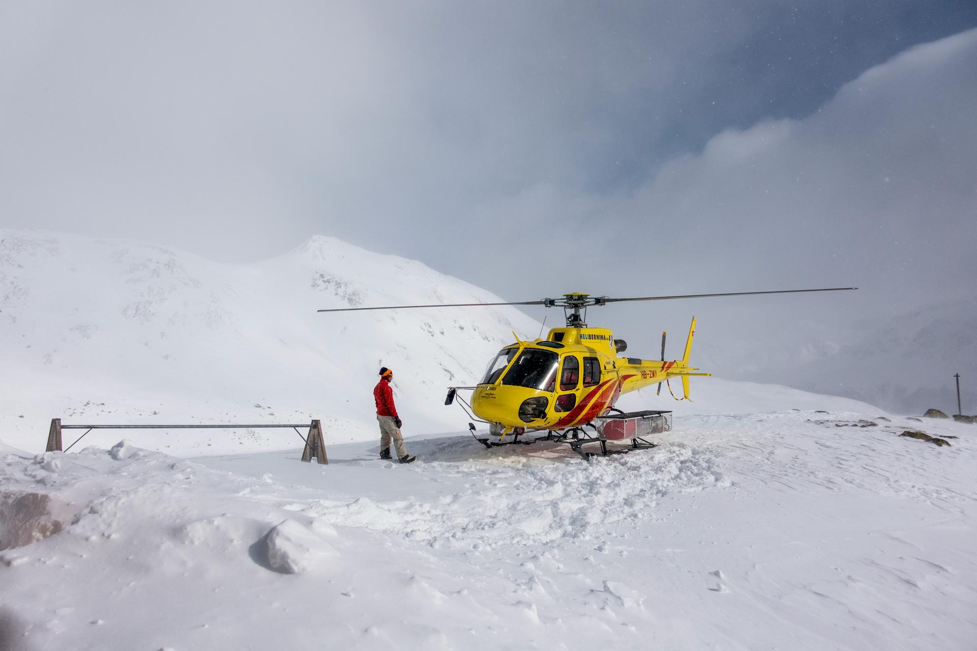helicopter-swiss-alps